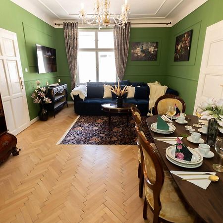 New, Stylish And Spacious Apartment Bratislava Buitenkant foto